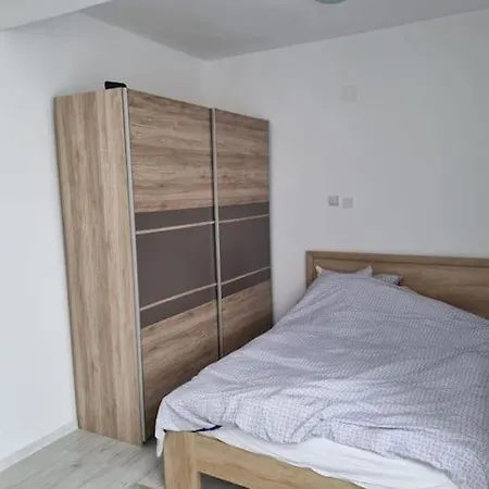 Happy Residence Craiova Extérieur photo